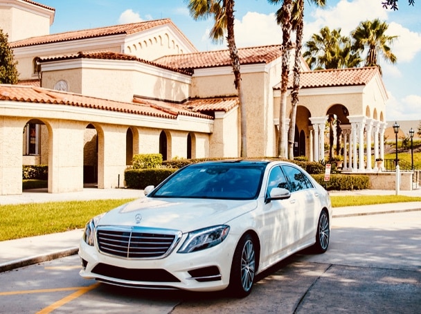 Mercedes S550 is the perfect wedding limo service.